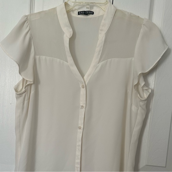 Express Button-Up Blouse - Picture 3 of 6